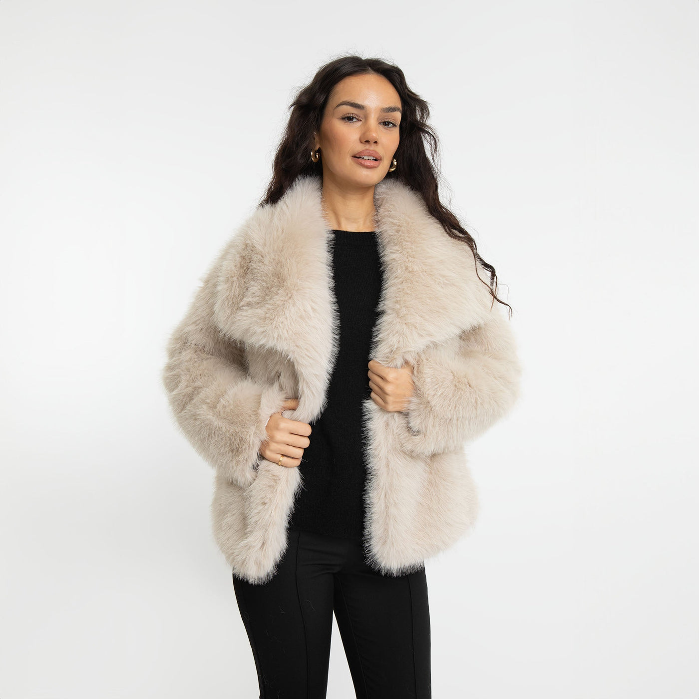 Lyxig fuskpälsjacka