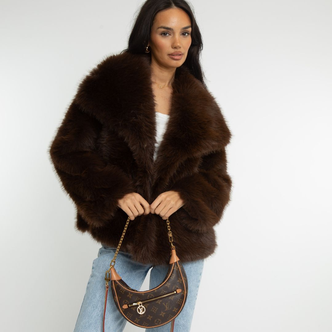 Lyxig fuskpälsjacka